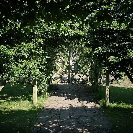 Characterful Yorkshire Cottage, Beautiful Views Holiday home *