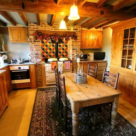 Characterful Yorkshire Cottage, Beautiful Views