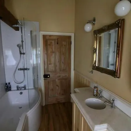 Characterful Yorkshire Cottage, Beautiful Views